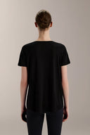 Relax V-Neck Tee - TER127 Black - Activera - top